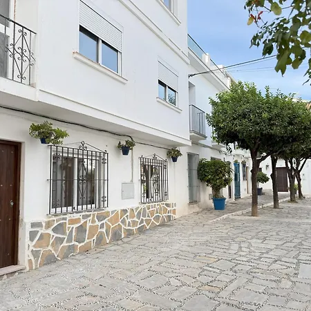 Boutique 2 Bedroom In Old Town Centre, Rooftop Terrace, 2 Min Walk To