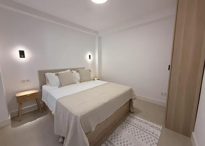 Boutique 2 Bedroom In Old Town Centre, Rooftop Terrace, 2 Min Walk To * Estepona