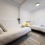 Apartment Boutique 2 Bedroom In Old Town Centre, Rooftop Terrace, 2 Min Walk To *