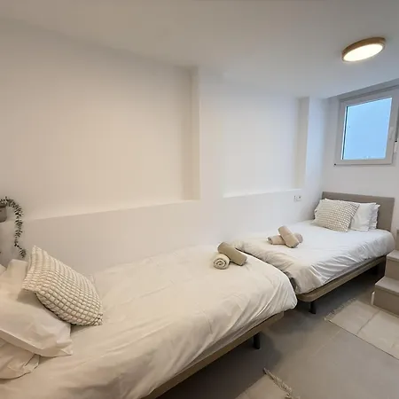 Apartamento Boutique 2 Bedroom In Old Town Centre, Rooftop Terrace, 2 Min Walk To