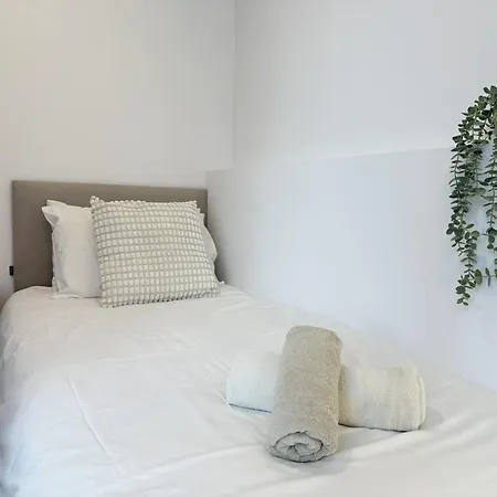 Boutique 2 Bedroom In Old Town Centre, Rooftop Terrace, 2 Min Walk To Apartamento