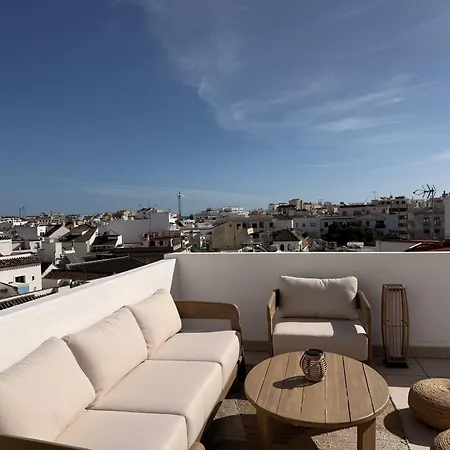Boutique 2 Bedroom In Old Town Centre, Rooftop Terrace, 2 Min Walk To Estepona