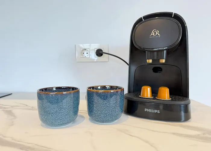 Apartment Boutique 2 Bedroom In Old Town Centre, Rooftop Terrace, 2 Min Walk To Estepona