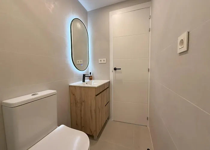 Boutique 2 Bedroom In Old Town Centre, Rooftop Terrace, 2 Min Walk To * Estepona