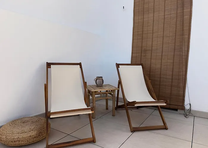 Boutique 2 Bedroom In Old Town Centre, Rooftop Terrace, 2 Min Walk To * Estepona