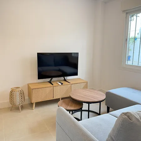 דירה Boutique 2 Bedroom In Old Town Centre, Rooftop Terrace, 2 Min Walk To אסטפונה